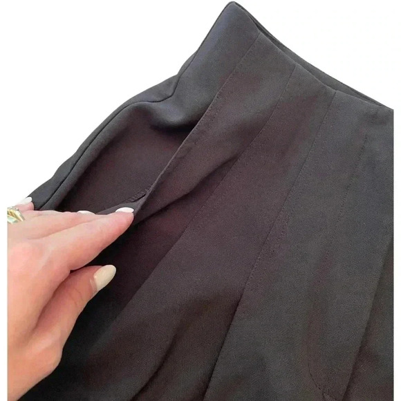 Do+Be Ultra Hi-Rise Black Pleated Shorts Size Small NWT - Picture 4 of 8